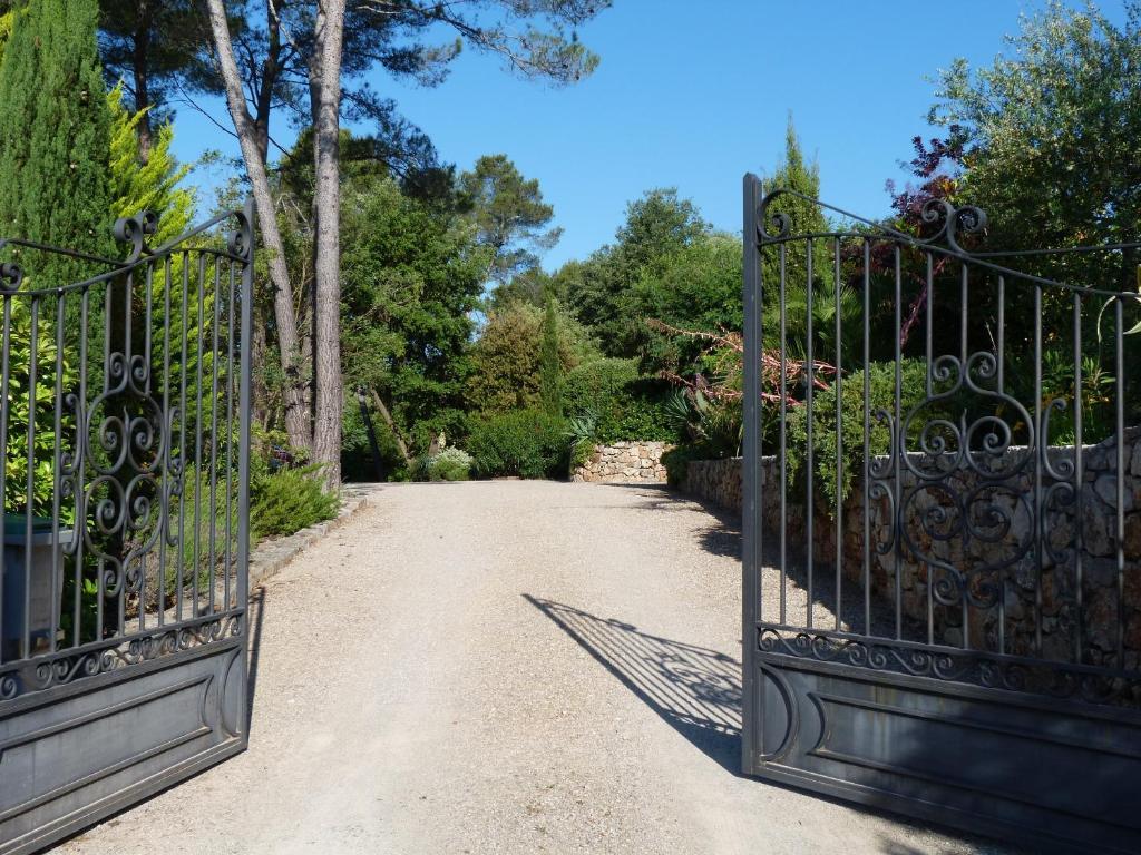 Le Mas du Péré La Motte Chambre photo